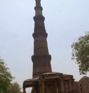 qutub minar captions for instagram in hindi