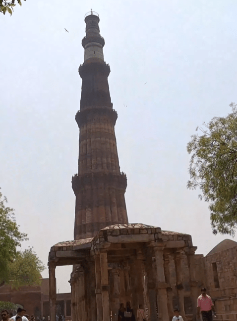 191+ Best Qutub Minar Quotes & Captions for Instagram